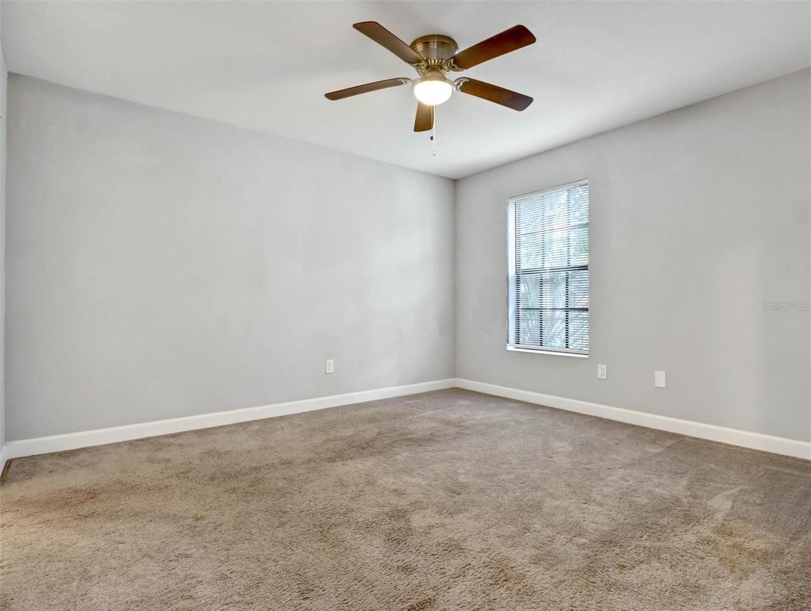 1612 E North Bay St Property Photo 11