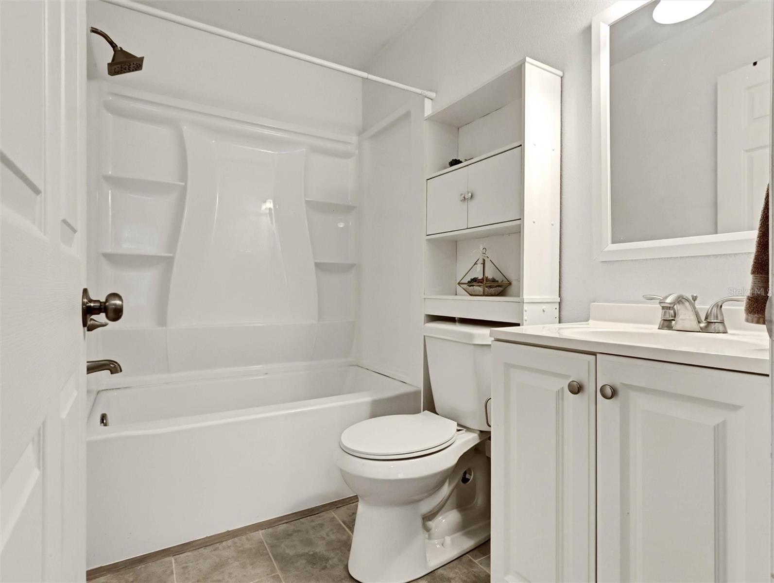 1612 E North Bay St Property Photo 12