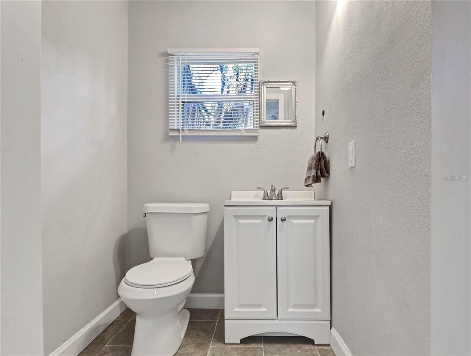 1612 E North Bay St Property Photo 18