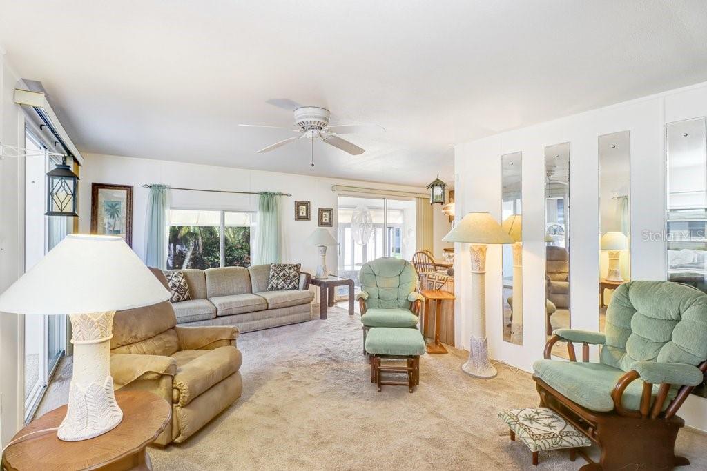 585 Sky Harbor Dr #317 Property Photo 8