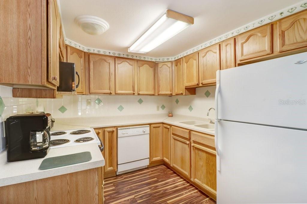 585 Sky Harbor Dr #317 Property Photo 13