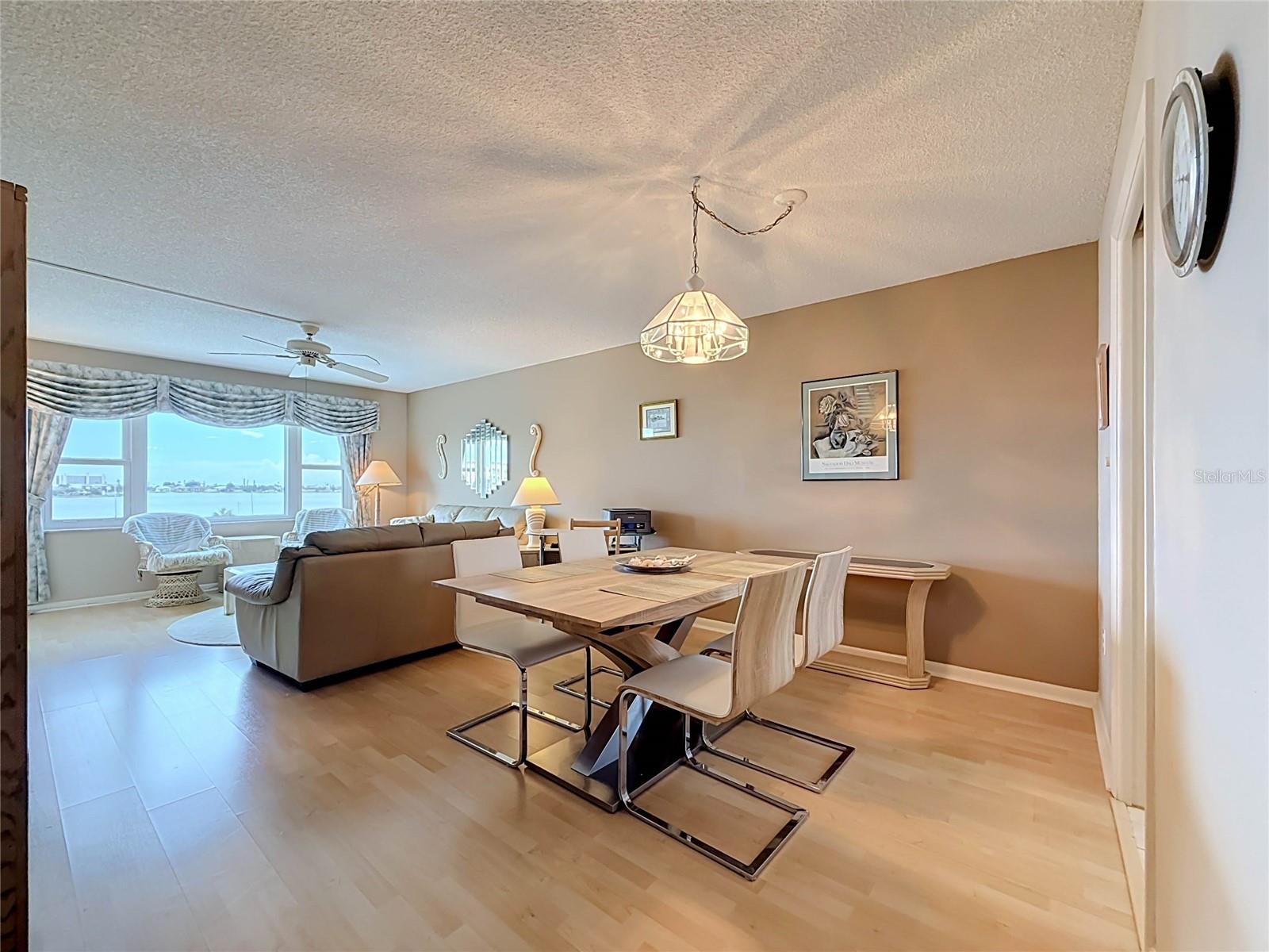 4550 Cove Cir #502 Property Photo 8