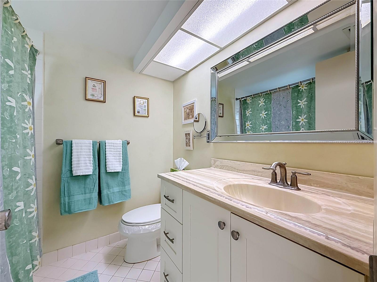 4550 Cove Cir #502 Property Photo 32