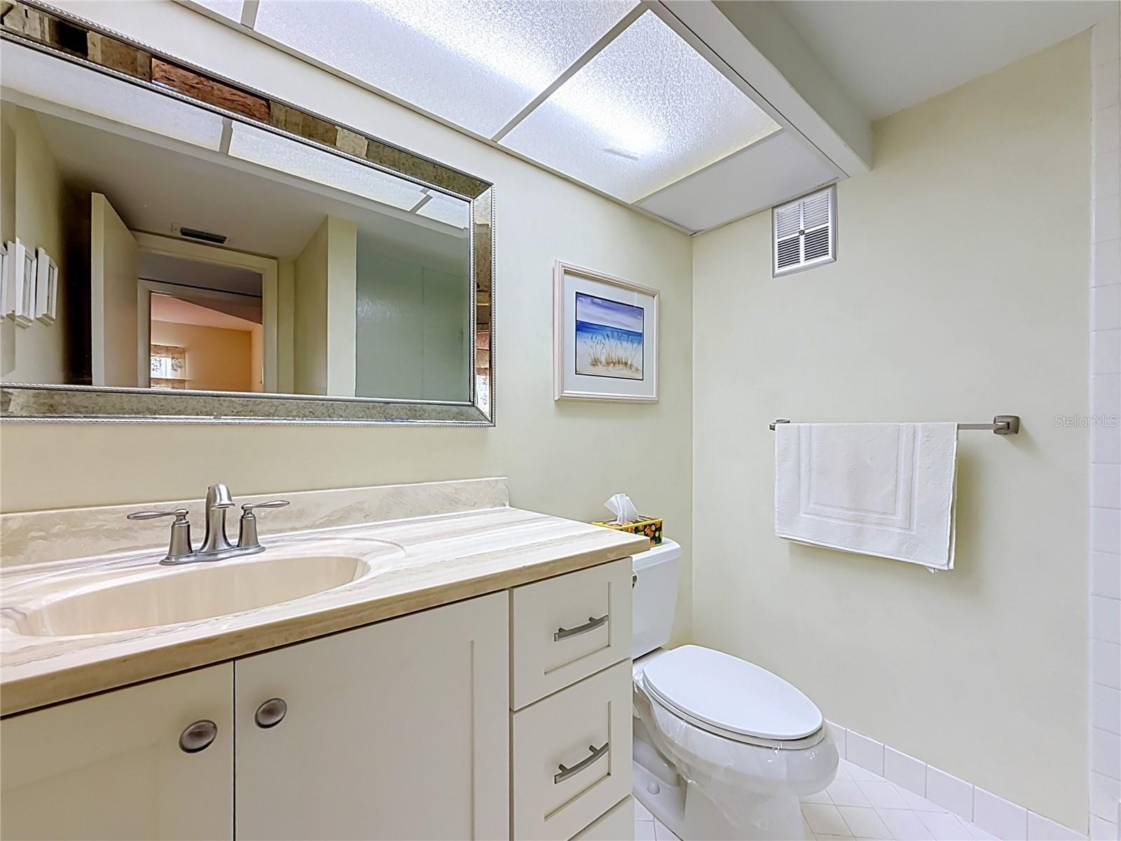 4550 Cove Cir #502 Property Photo 37