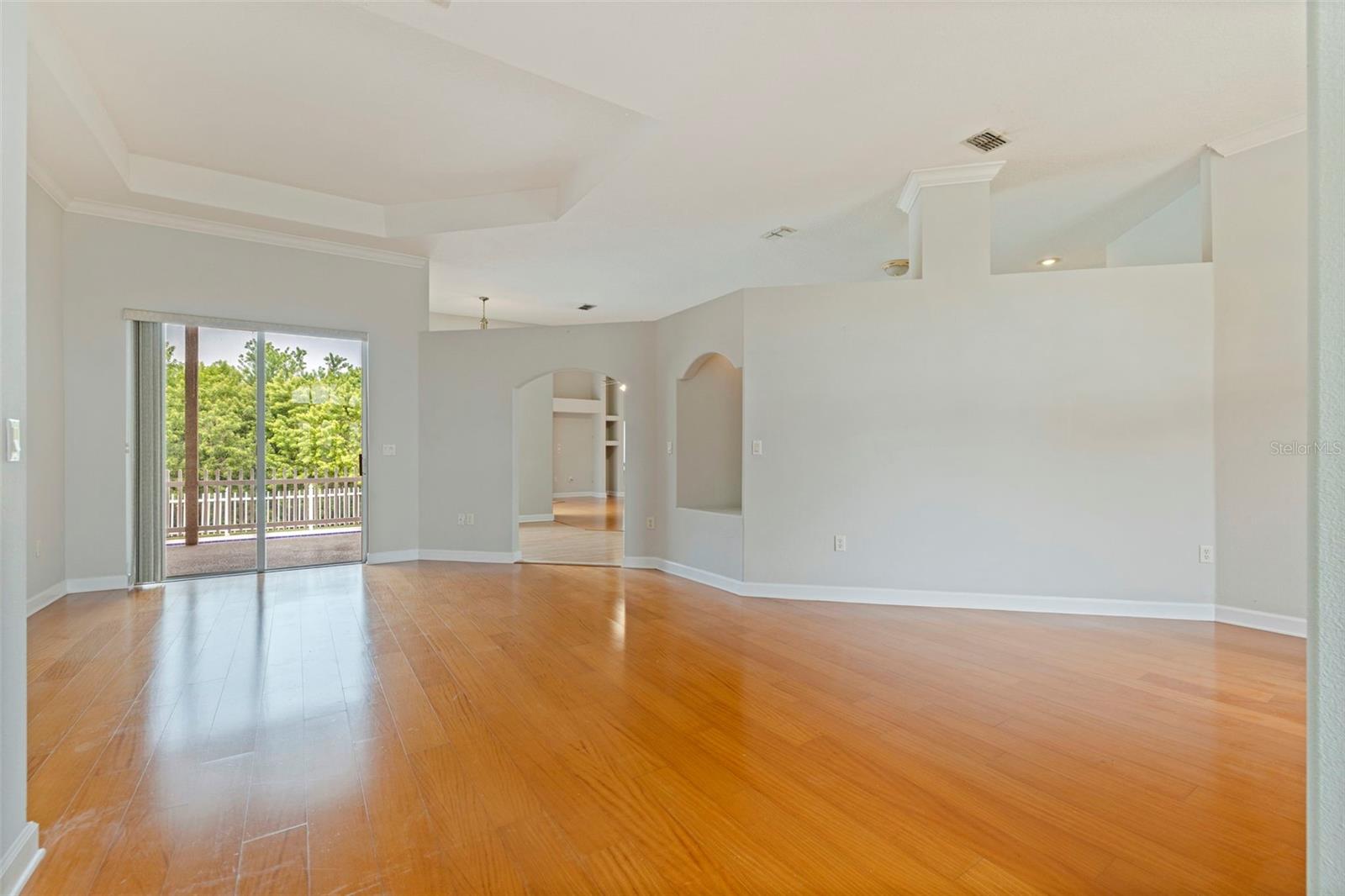 7380 Pebble Beach Ln Property Photo 8