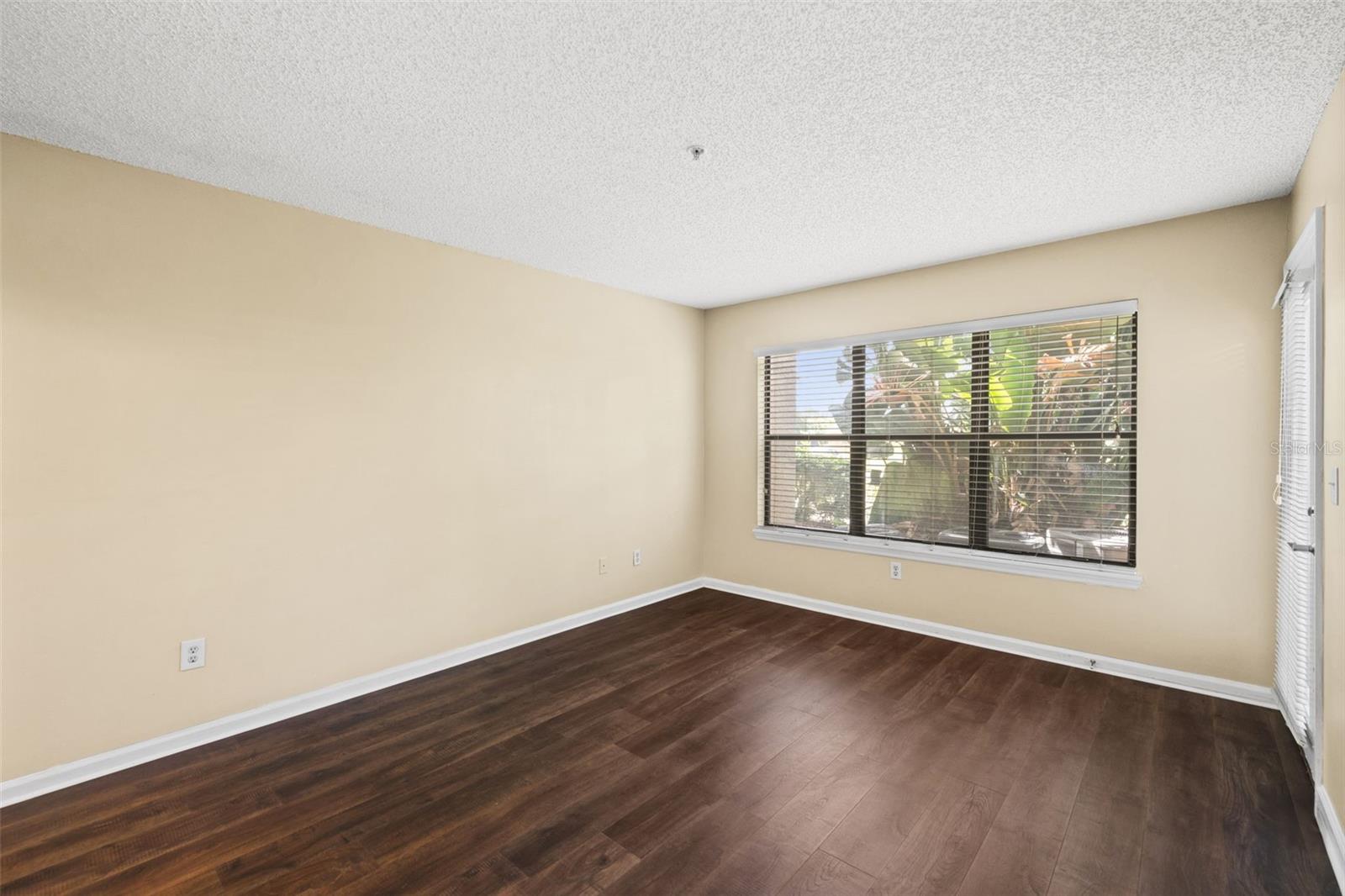 11901 4th St N #5107 Property Photo 18