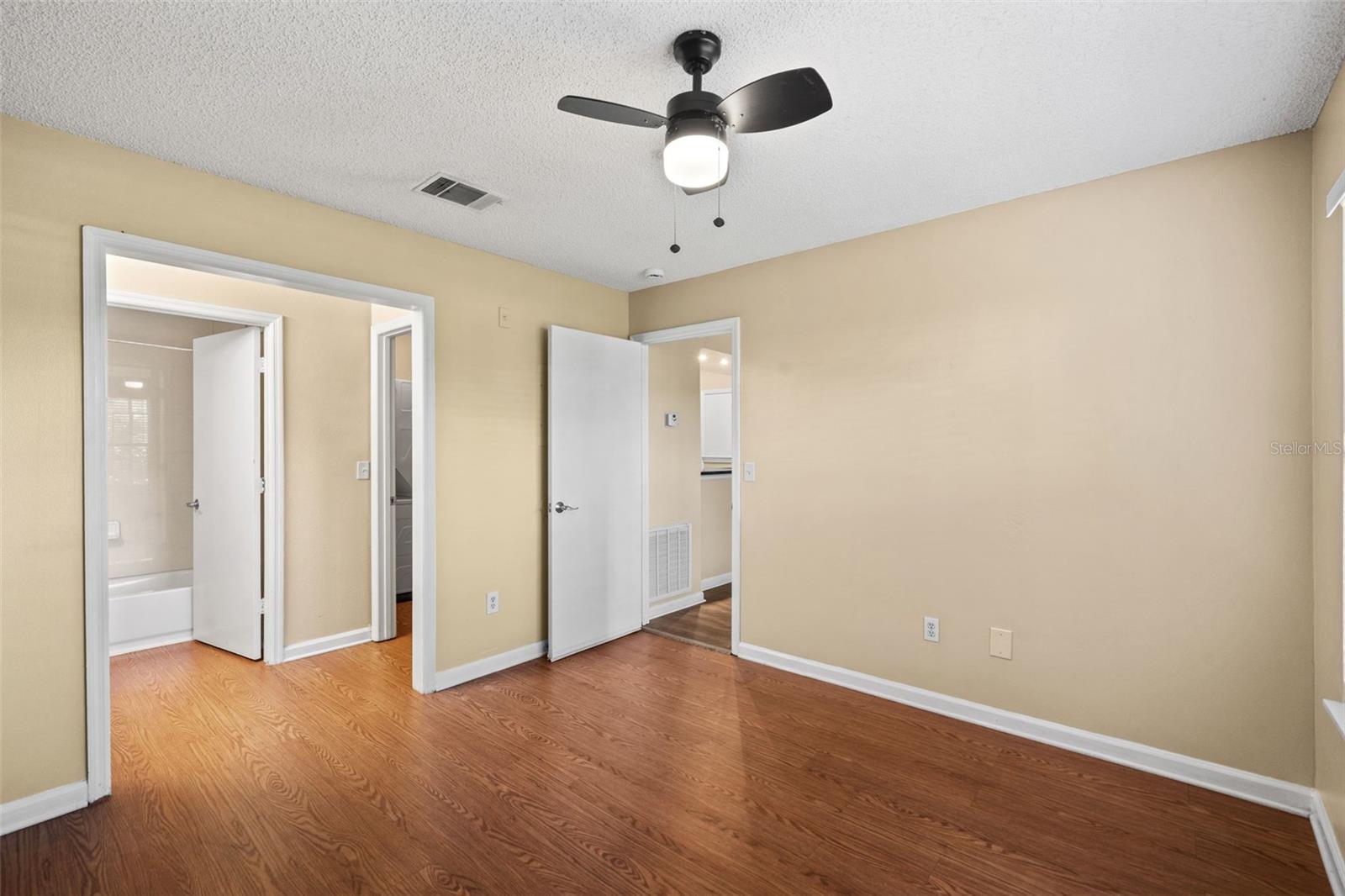 11901 4th St N #5107 Property Photo 19