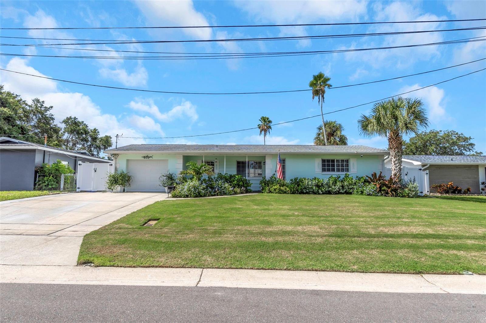 1071 SUEMAR RD Property Photo 1