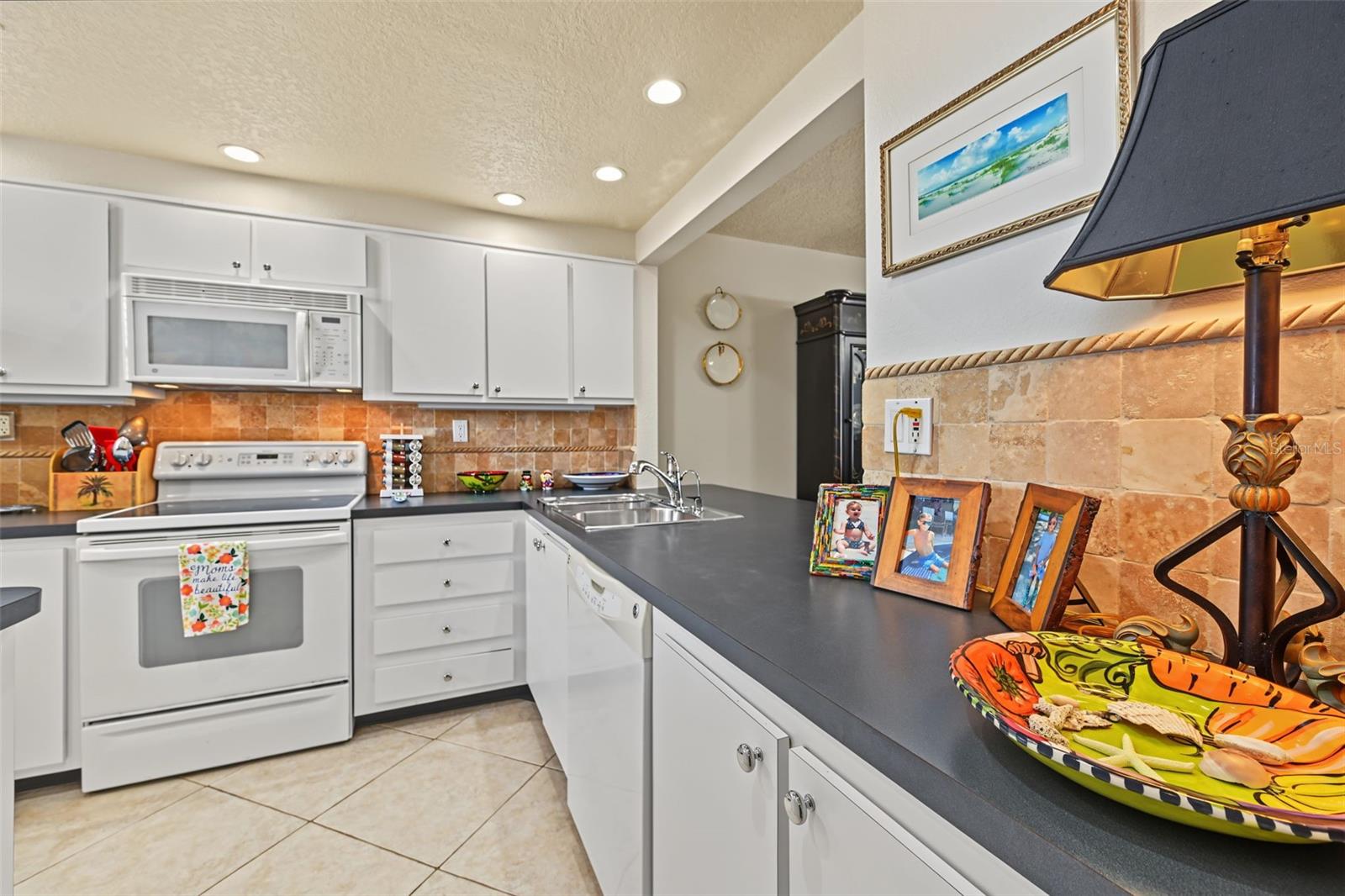 17580 Gulf Blvd #307 Property Photo 25