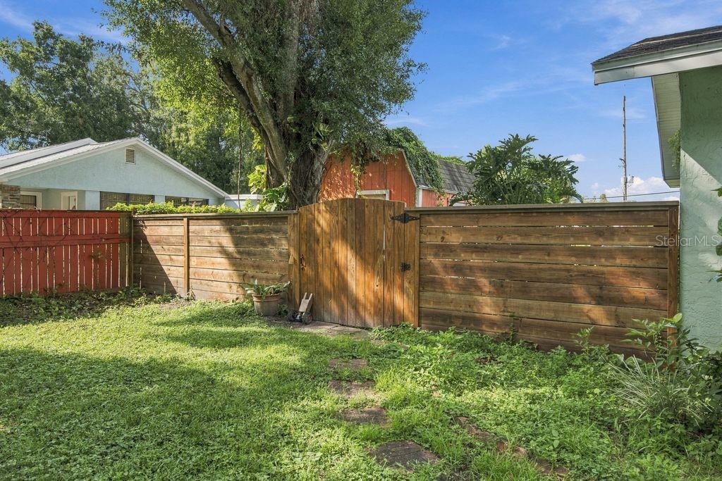 3909 W Powhatan Ave Property Photo 5