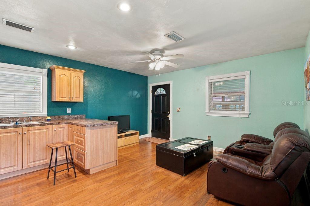 3909 W Powhatan Ave Property Photo 33