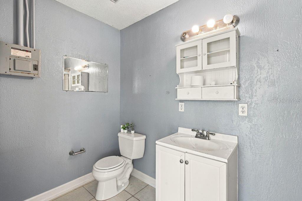 3909 W Powhatan Ave Property Photo 38