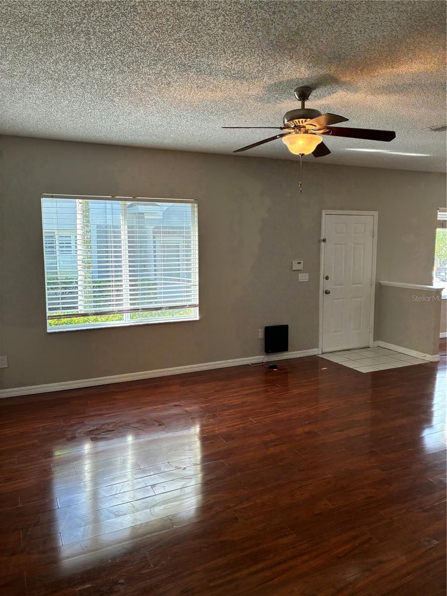 18143 Paradise Point Dr Property Photo 3