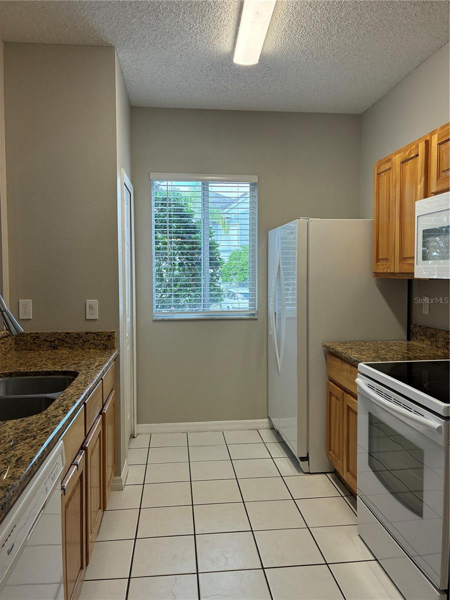 18143 Paradise Point Dr Property Photo 10