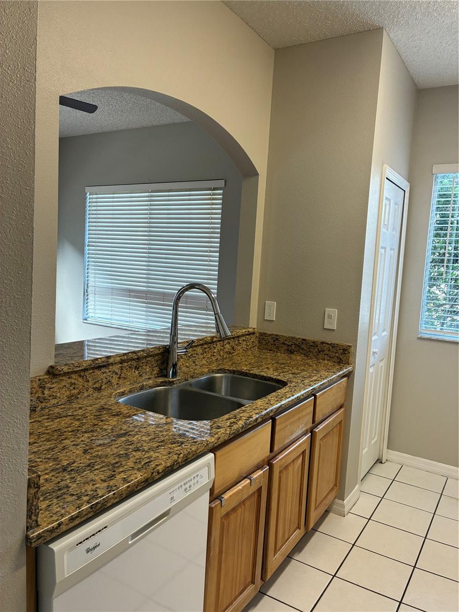 18143 Paradise Point Dr Property Photo 12