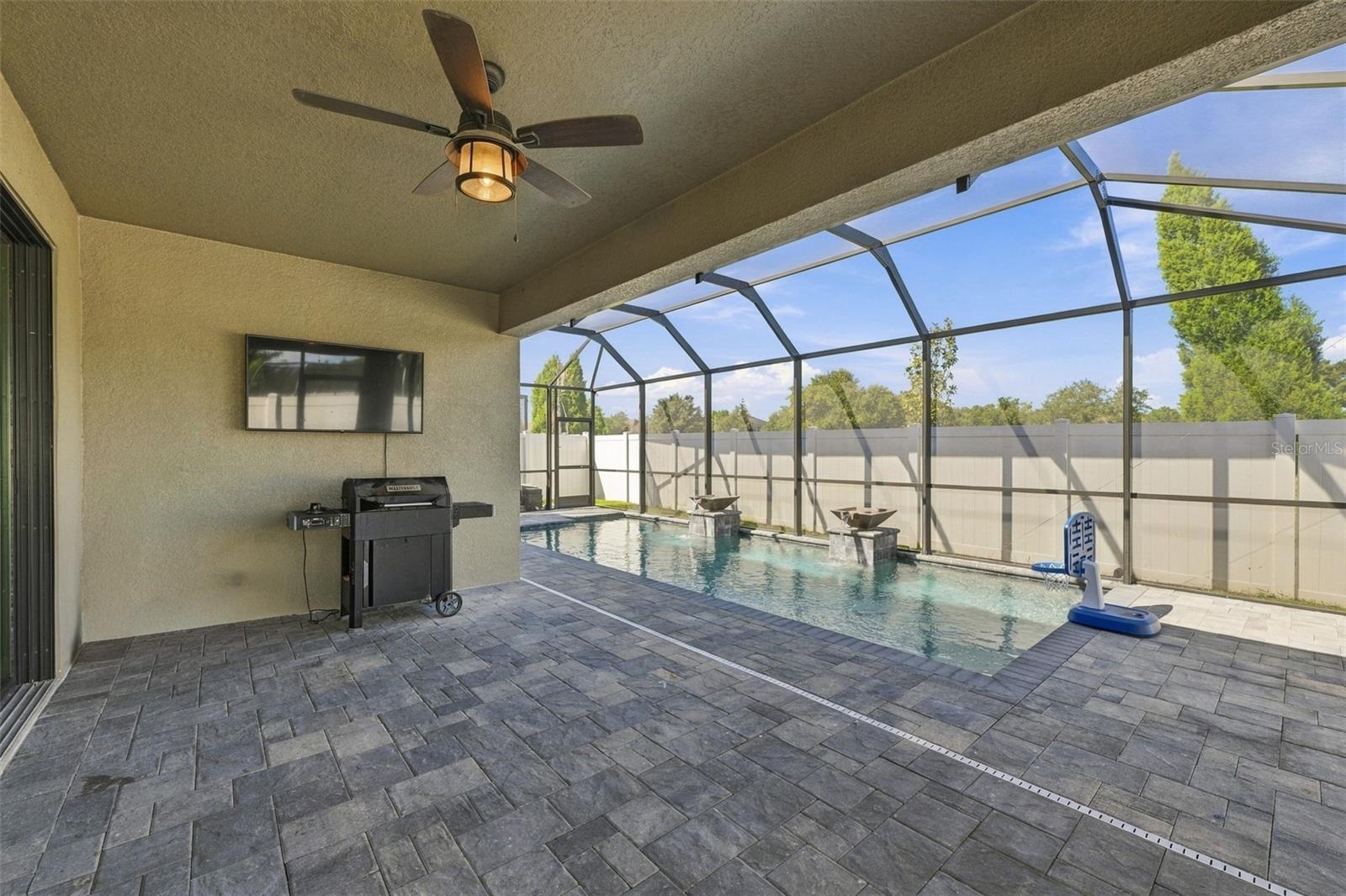 13133 Monach Isles Dr Property Photo 15