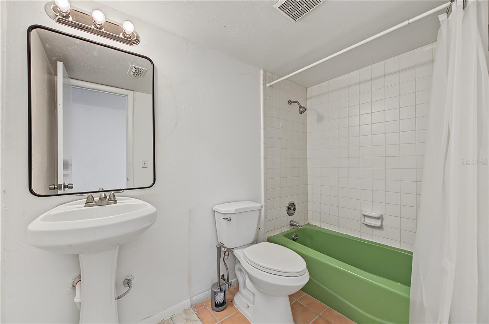 3650 Coppertree Cir Property Photo 18