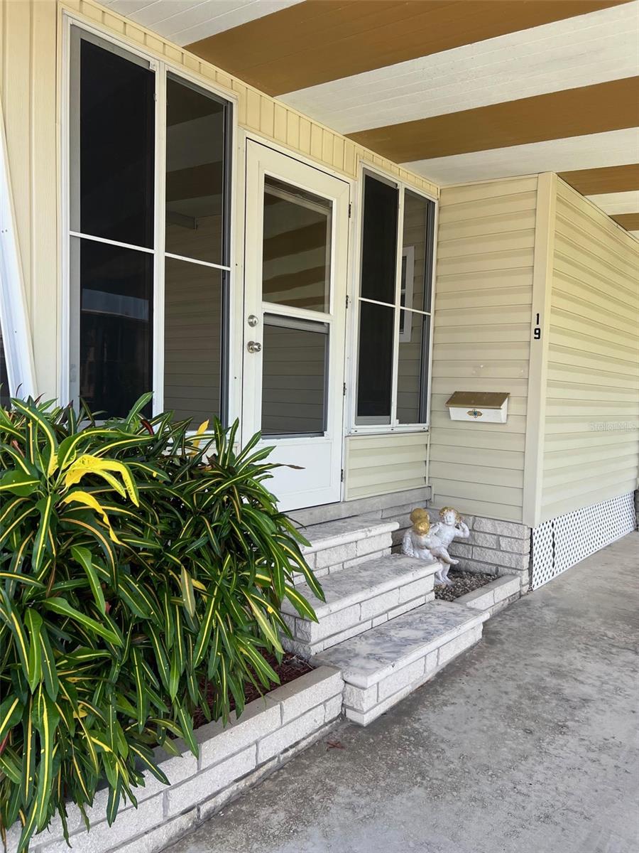 19 Pindo Palm St W Property Photo 3