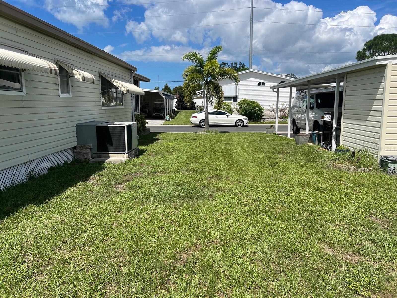19 Pindo Palm St W Property Photo 5