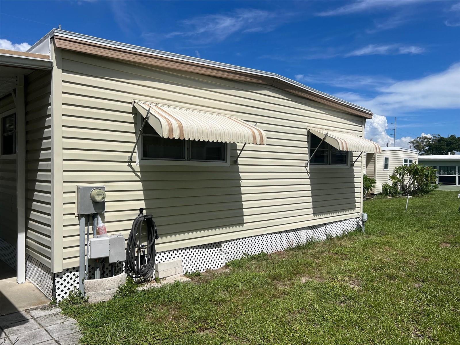 19 Pindo Palm St W Property Photo 6