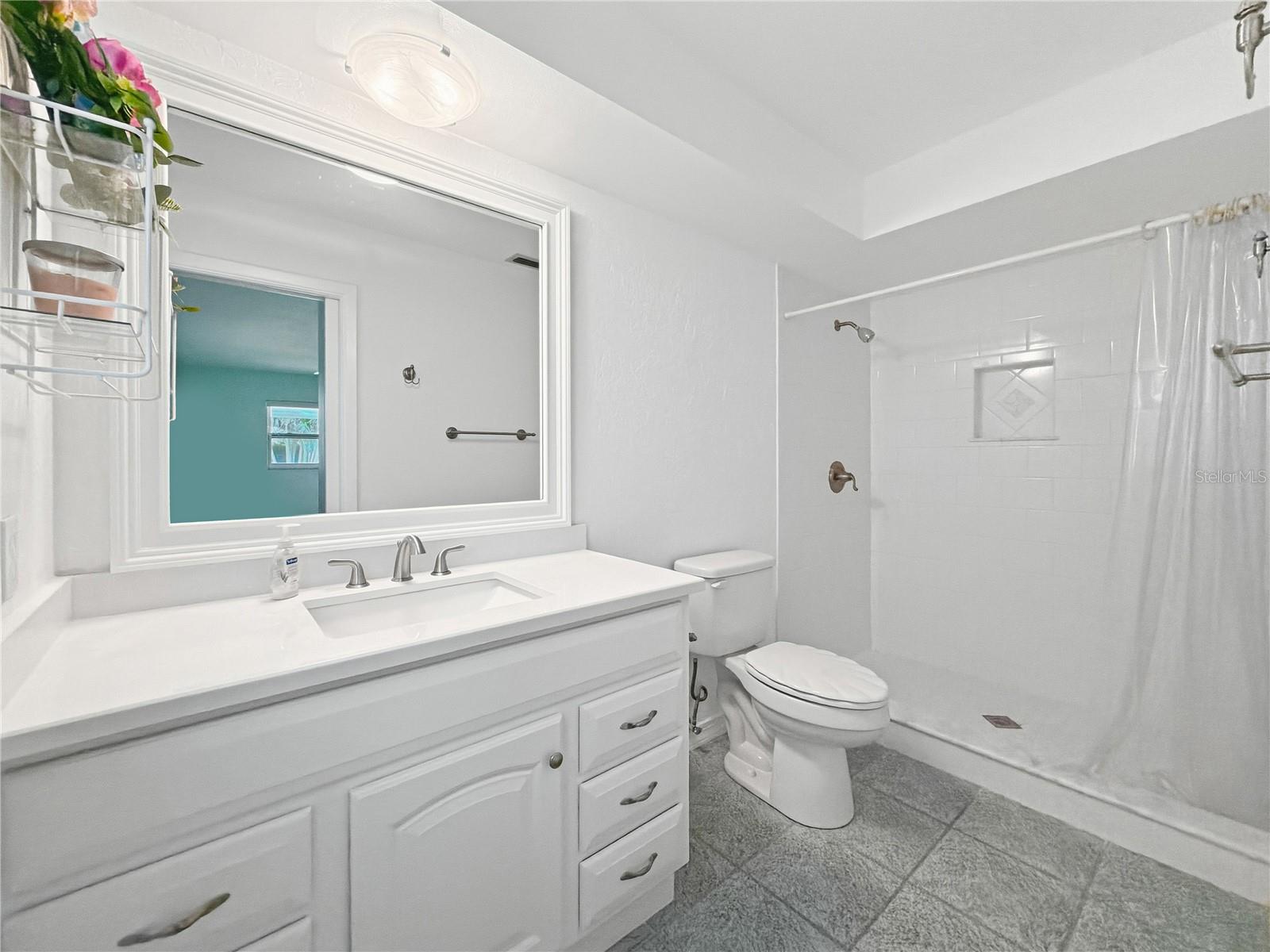 14036 Thacher Ave Property Photo 17