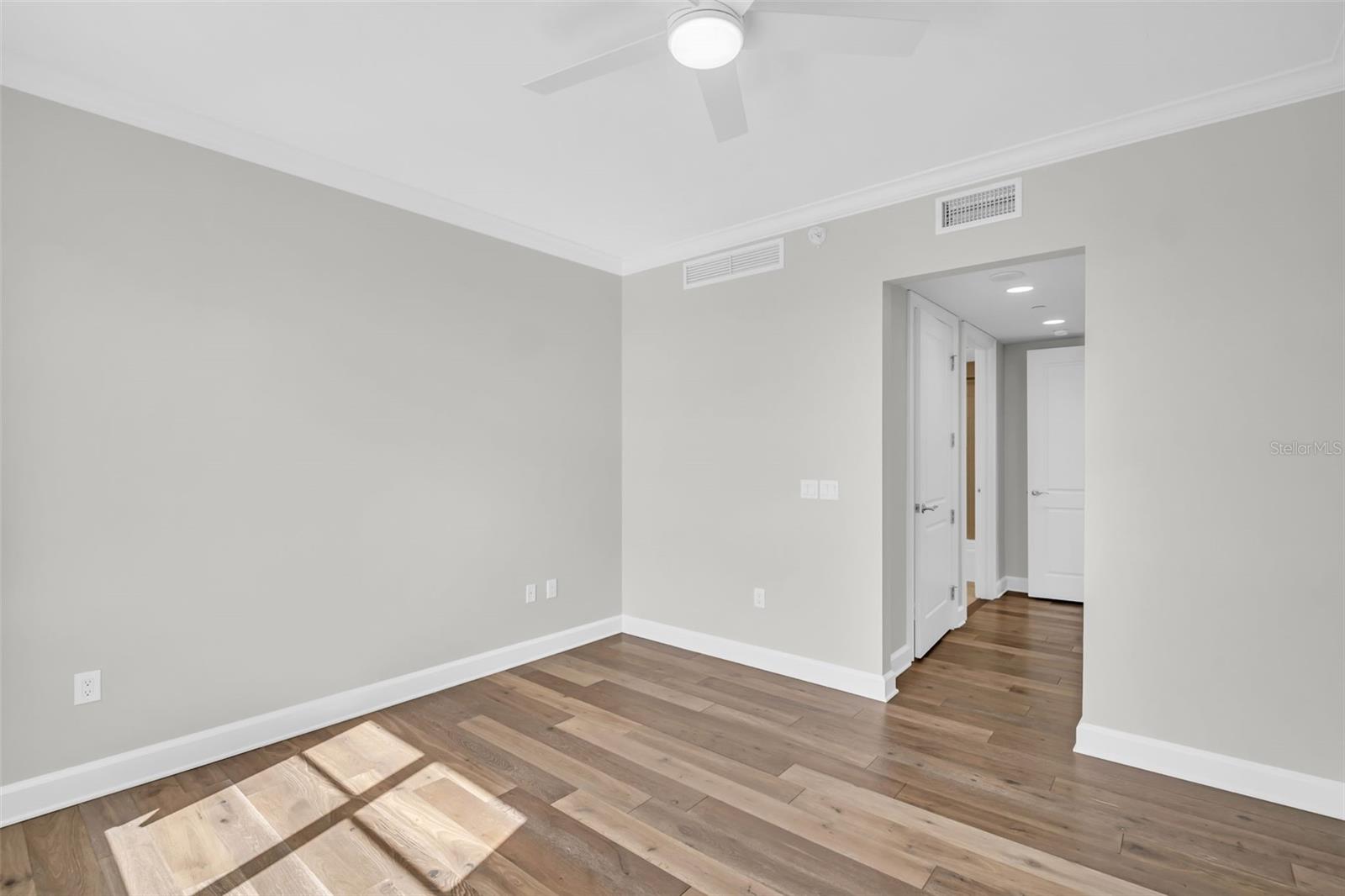300 Beach Dr Ne #2604 Property Photo 43