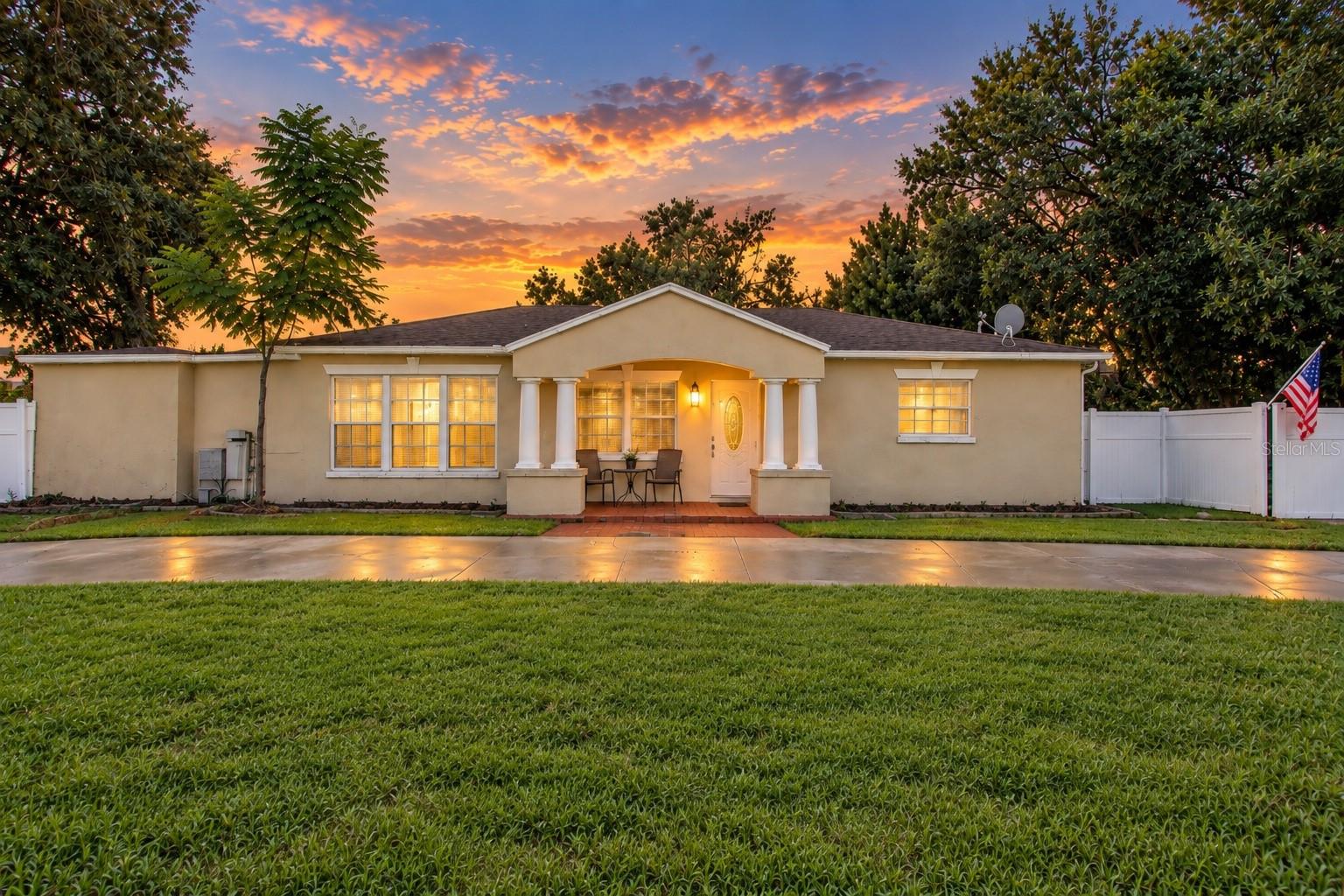 12408 N BOULEVARD Property Photo 1