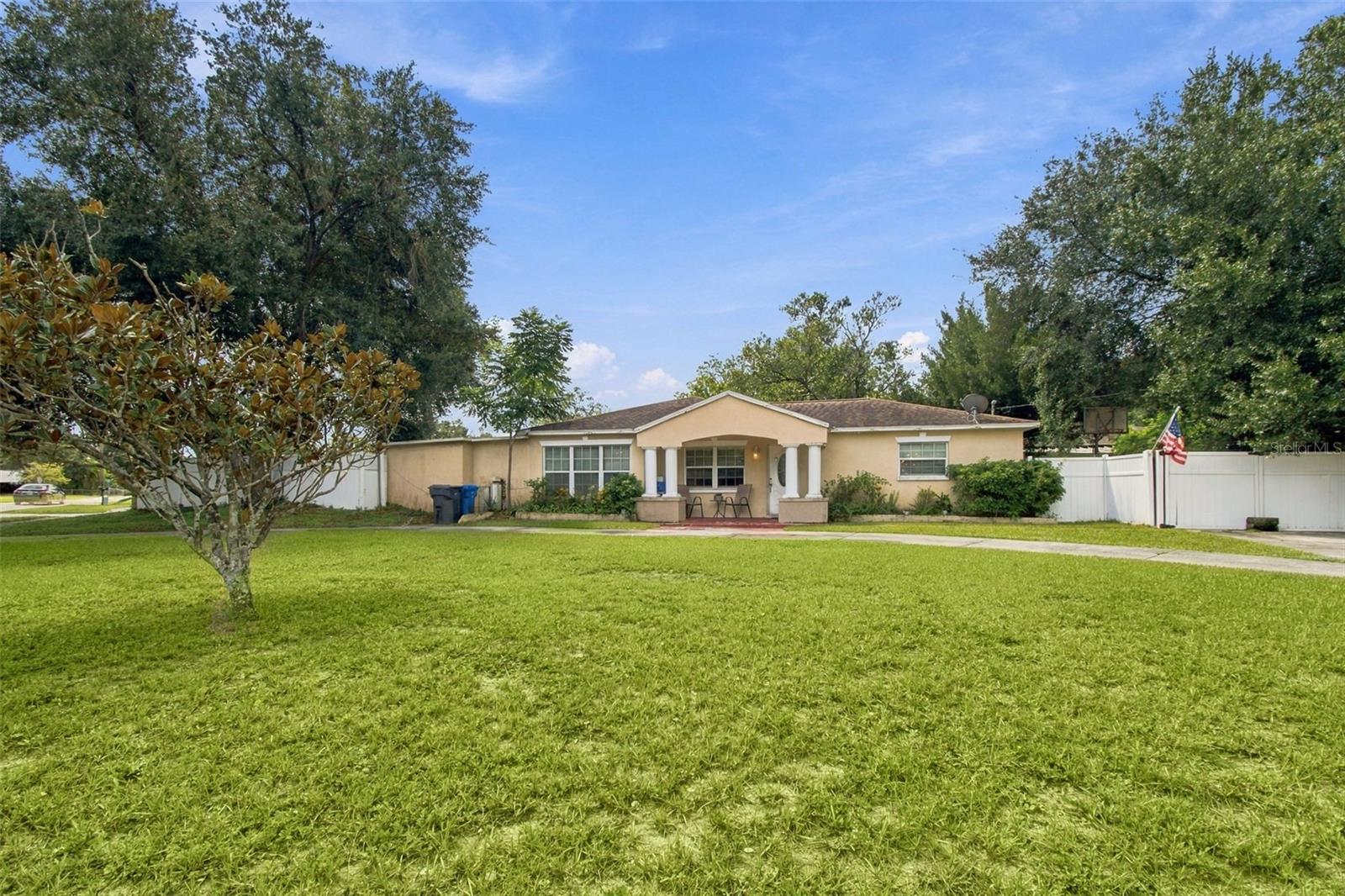 12408 N Boulevard Property Photo 3