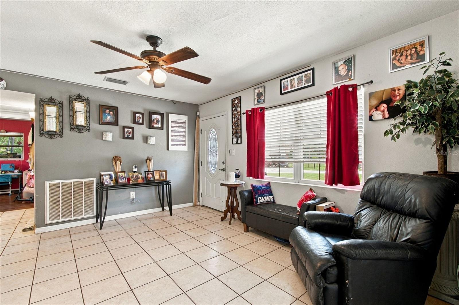 12408 N Boulevard Property Photo 8