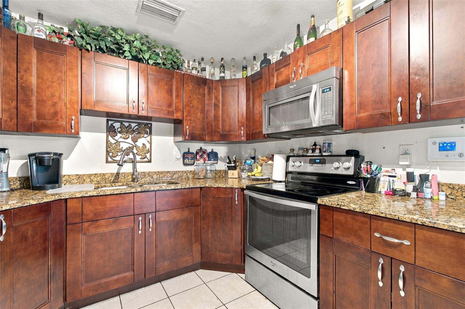 12408 N Boulevard Property Photo 12