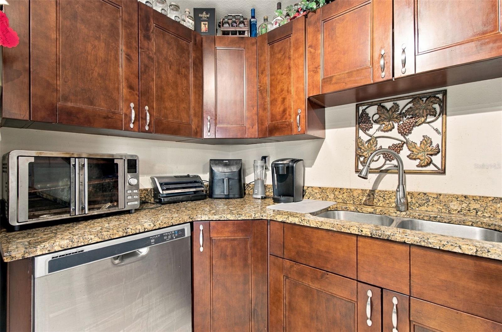 12408 N Boulevard Property Photo 13