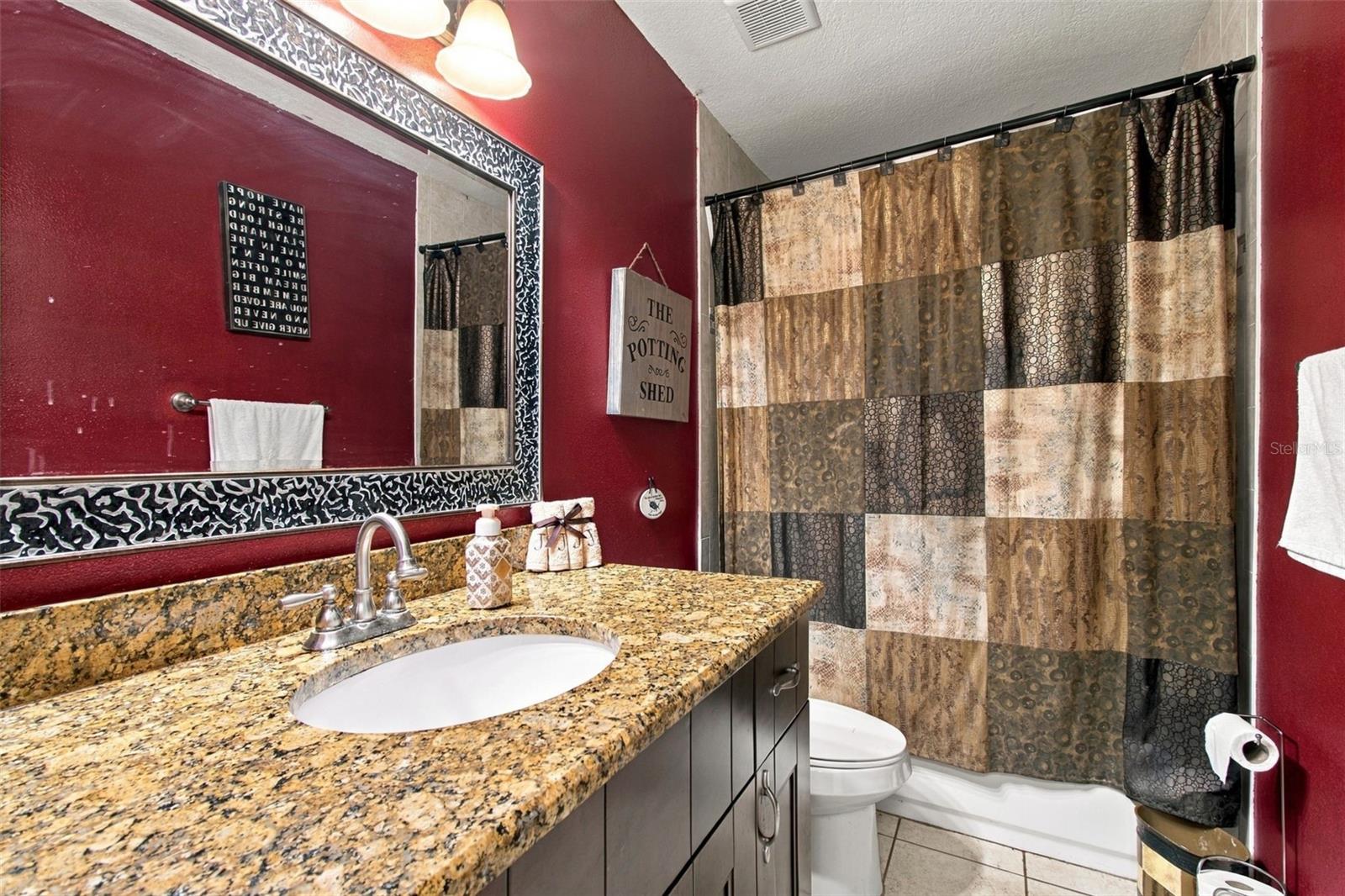 12408 N Boulevard Property Photo 28