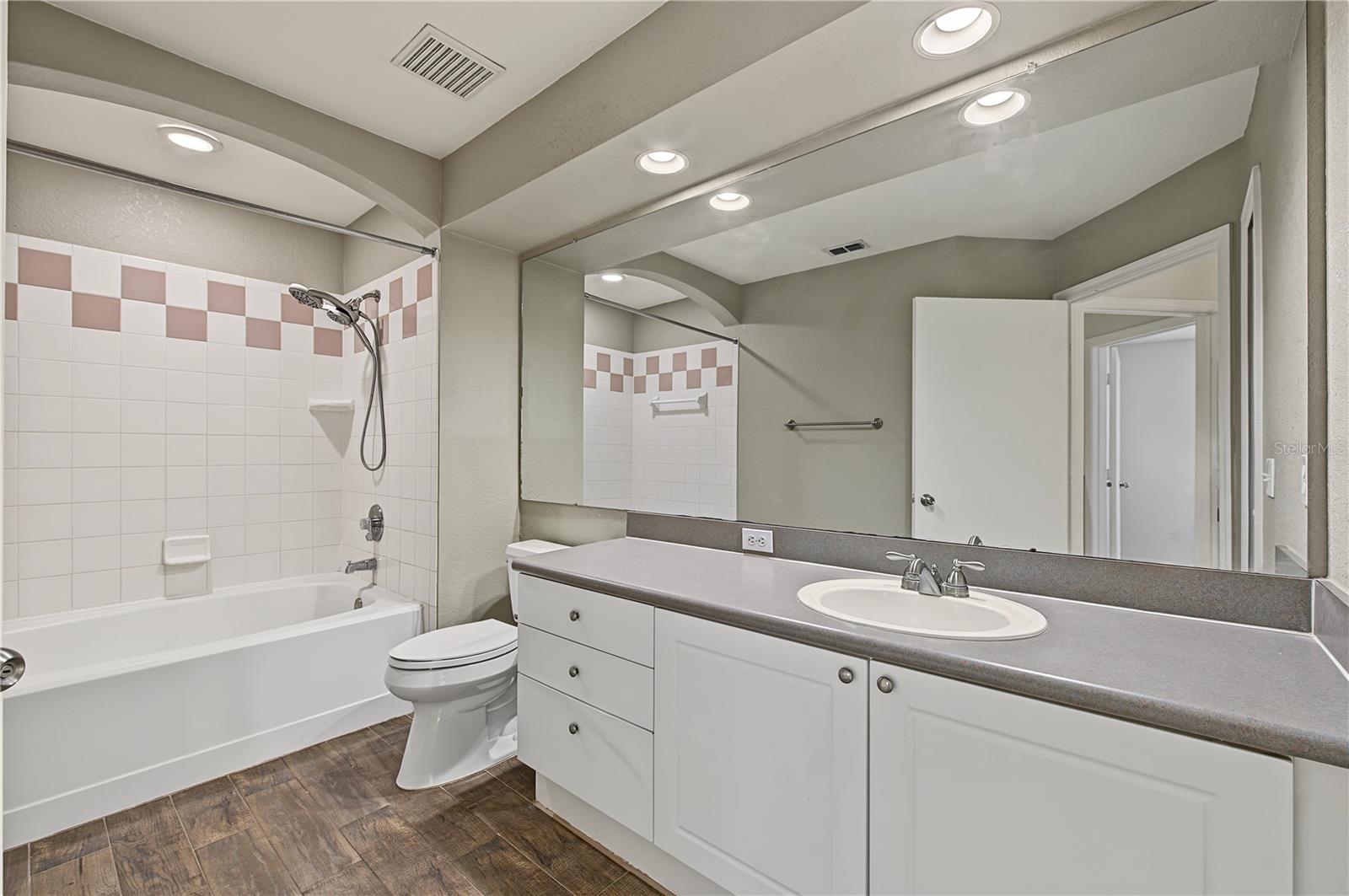 4006 Carrollwood Palm Ct Property Photo 39