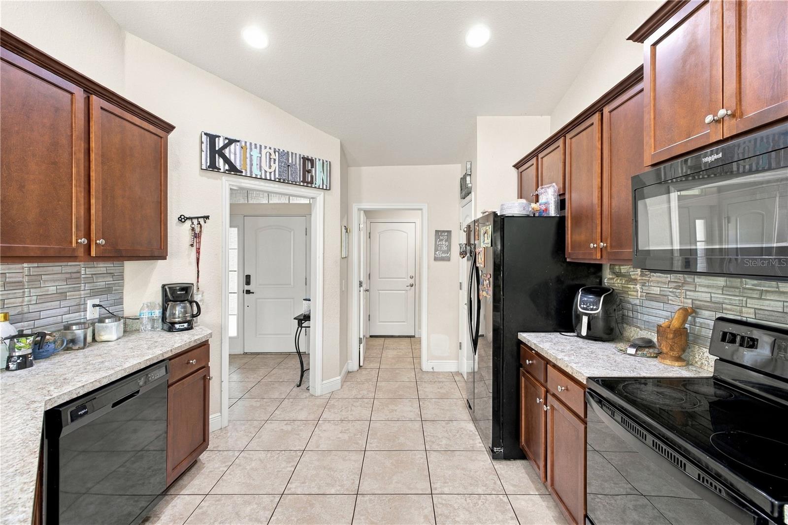 1822 Yoakum St Property Photo 10