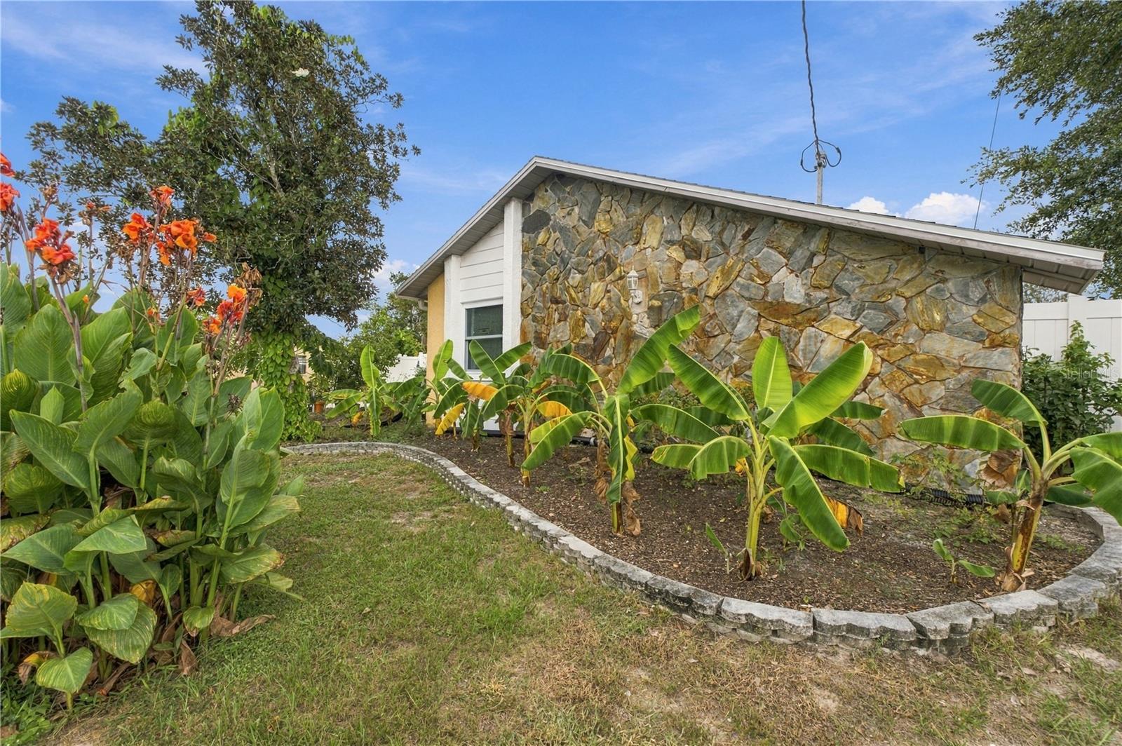 10270 Brentlawn St Property Photo 4