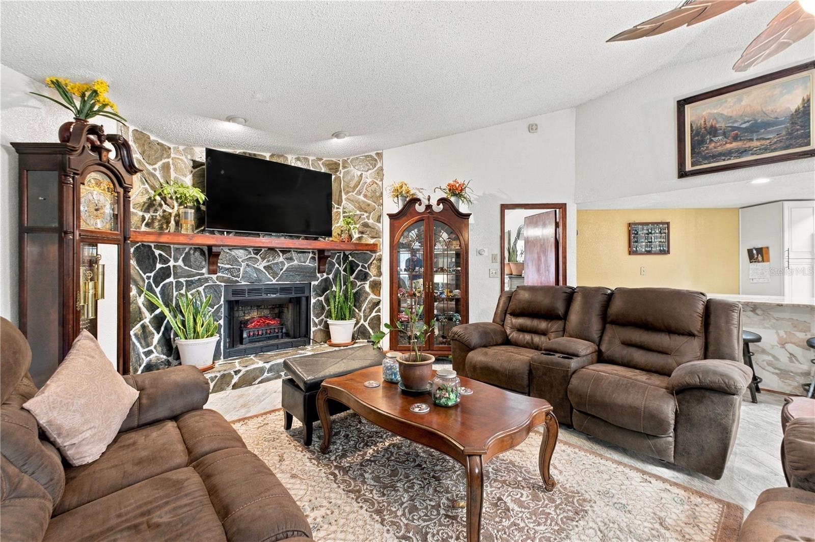 10270 Brentlawn St Property Photo 25