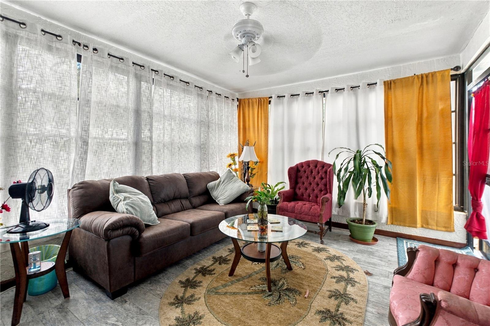 10270 Brentlawn St Property Photo 34