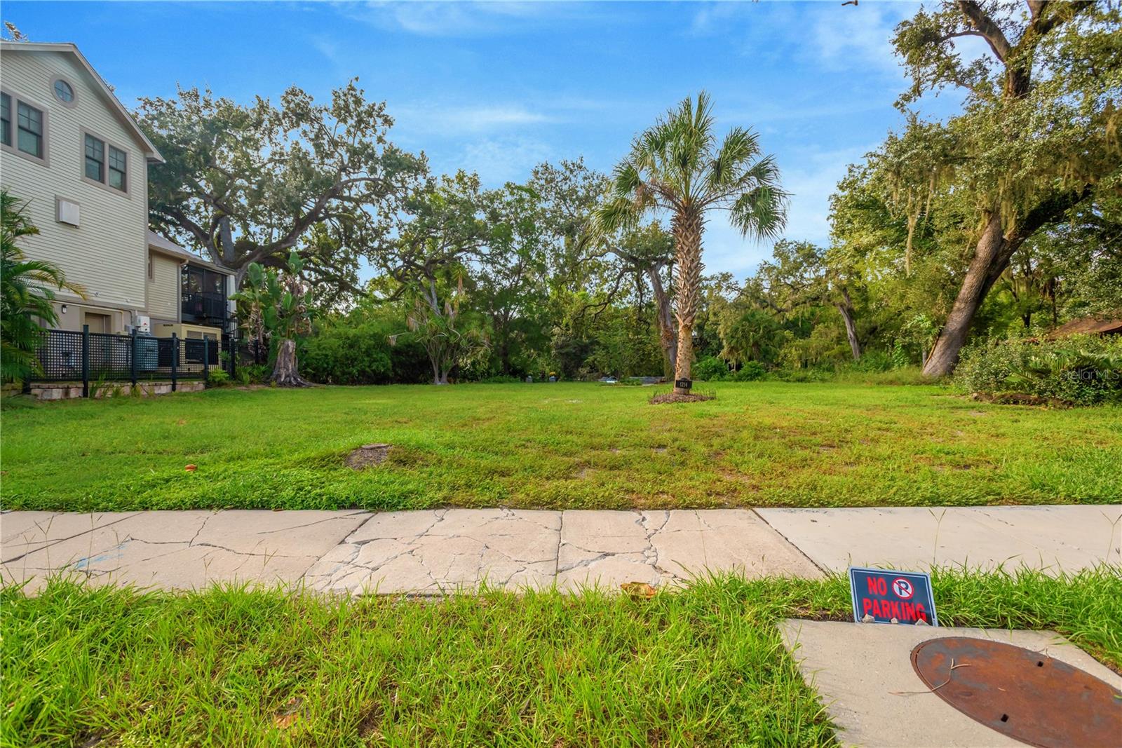 1214 E Park Cir Property Photo 10