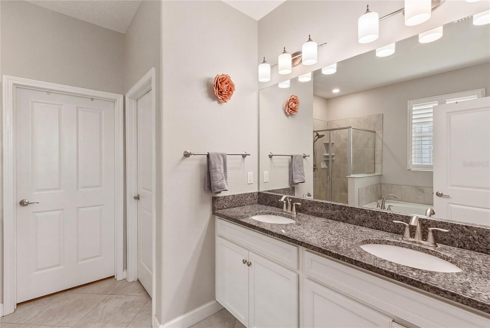 8888 Shadyside Ln Property Photo 33