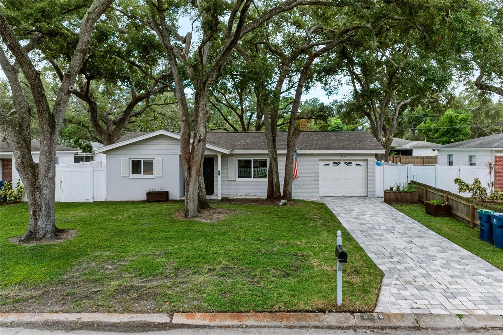 9976 56th Ave N Property Photo 17