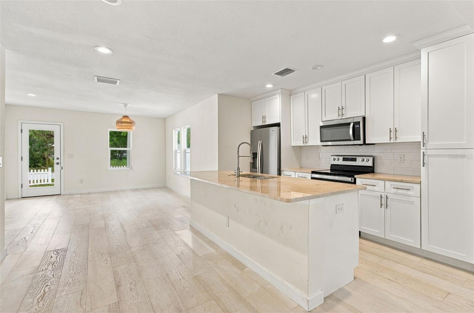 150 50th St N Property Photo 10