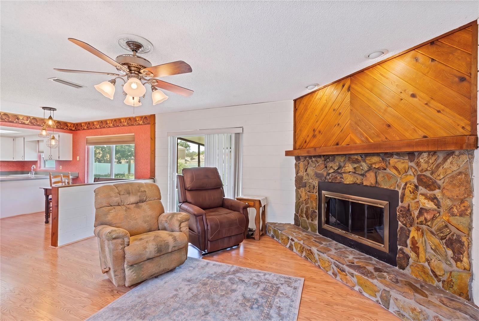 1105 Lenna Ave Property Photo 6