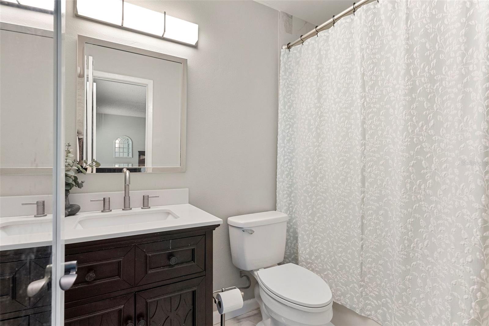 4010 Braesgate Ln Property Photo 22