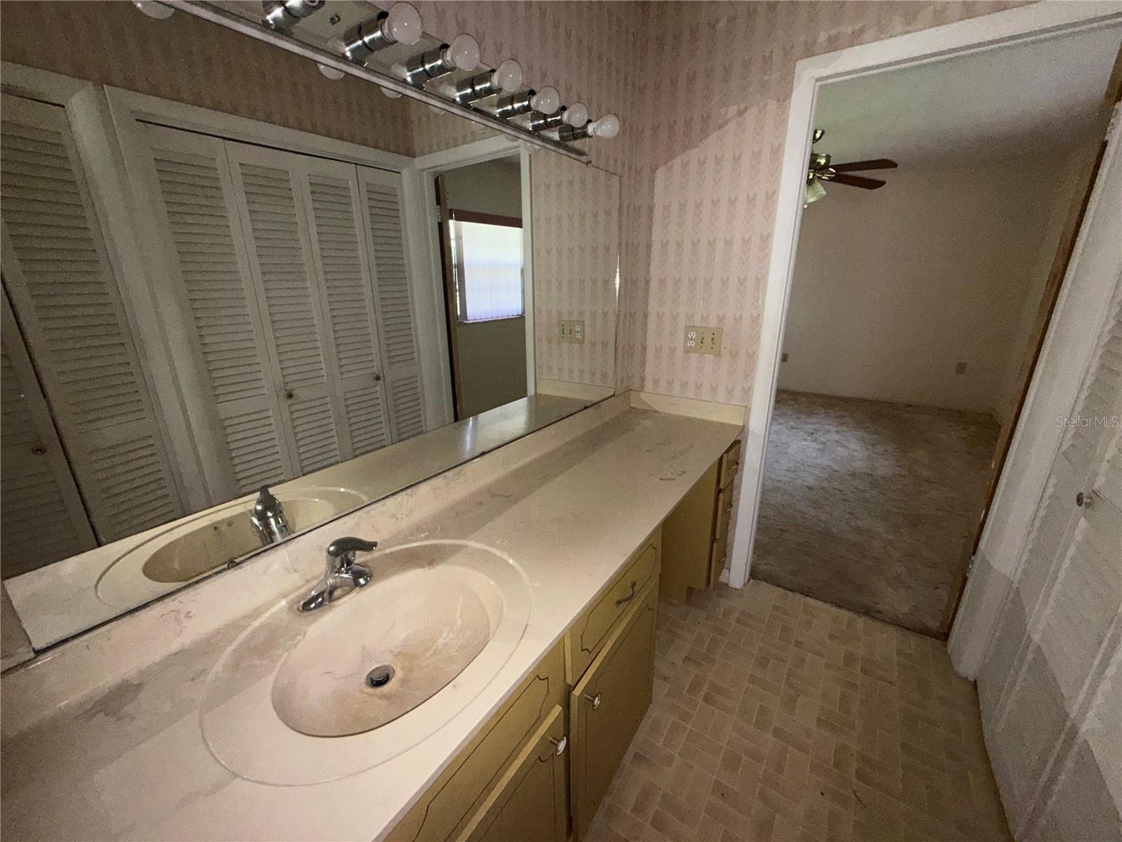 2906 Oak Crest Dr Property Photo 17