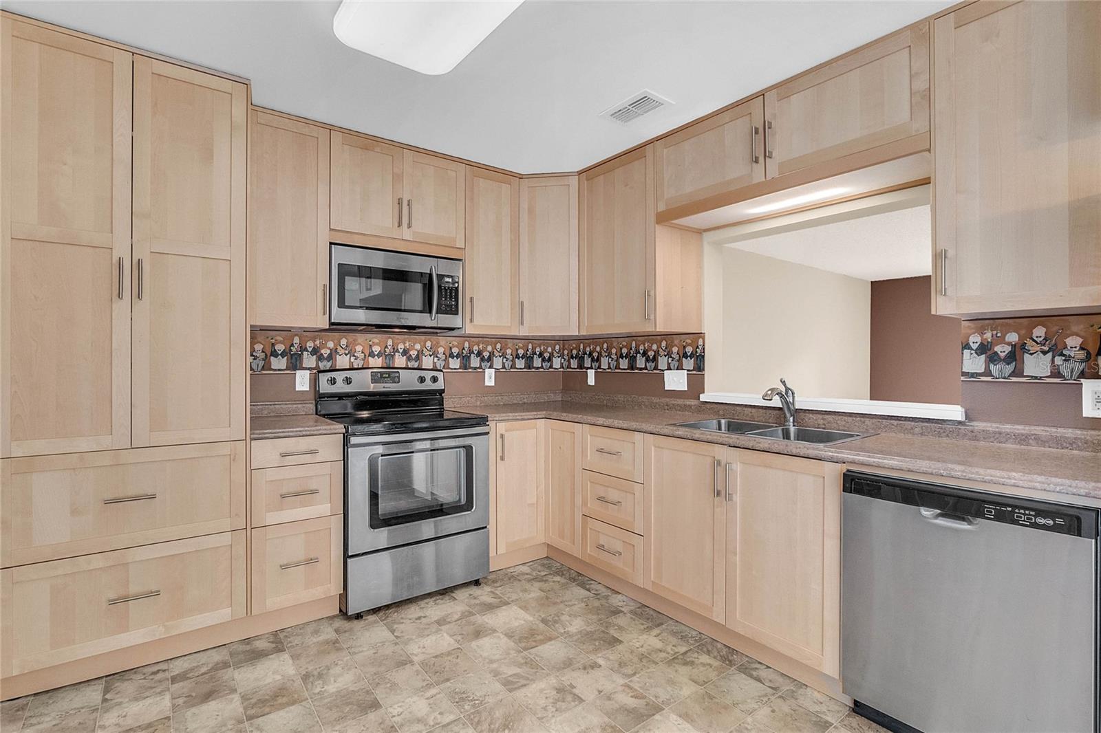 906 Tillery Way #107 Property Photo 10