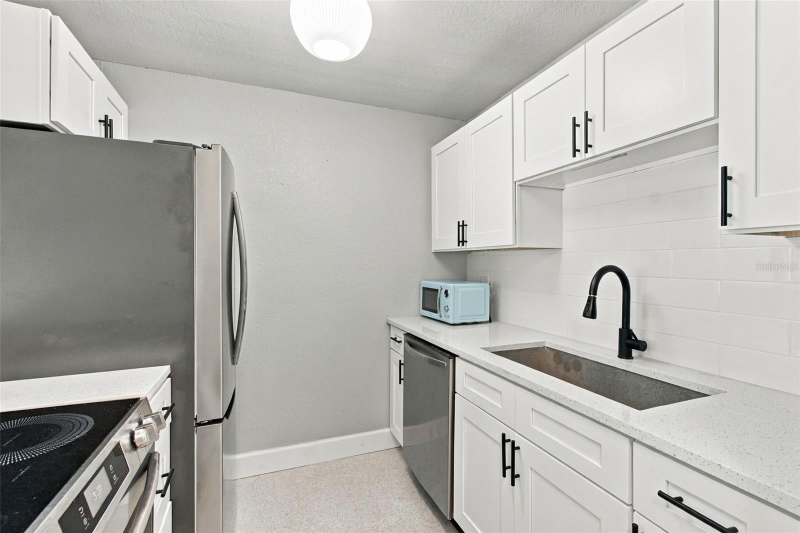 17035 Gulf Blvd #107 Property Photo 5