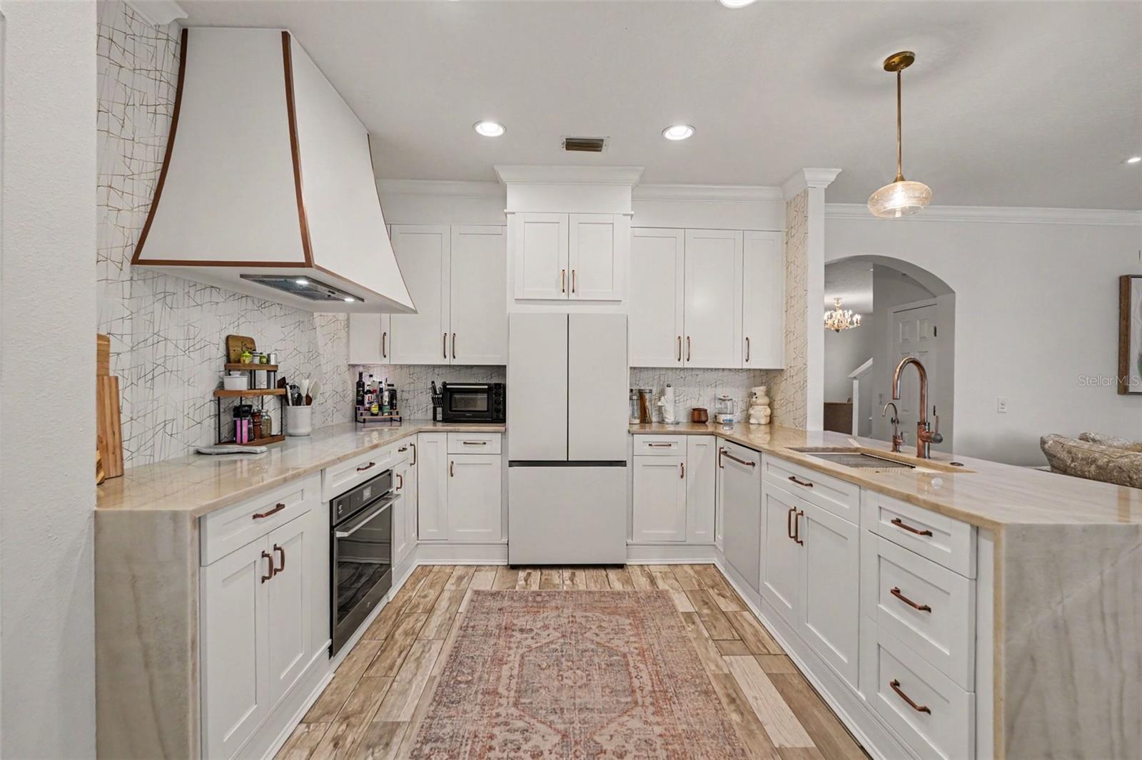TB8551842 Property Photo 9