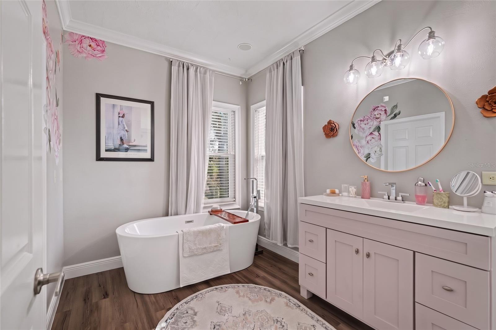 TB8551842 Property Photo 15