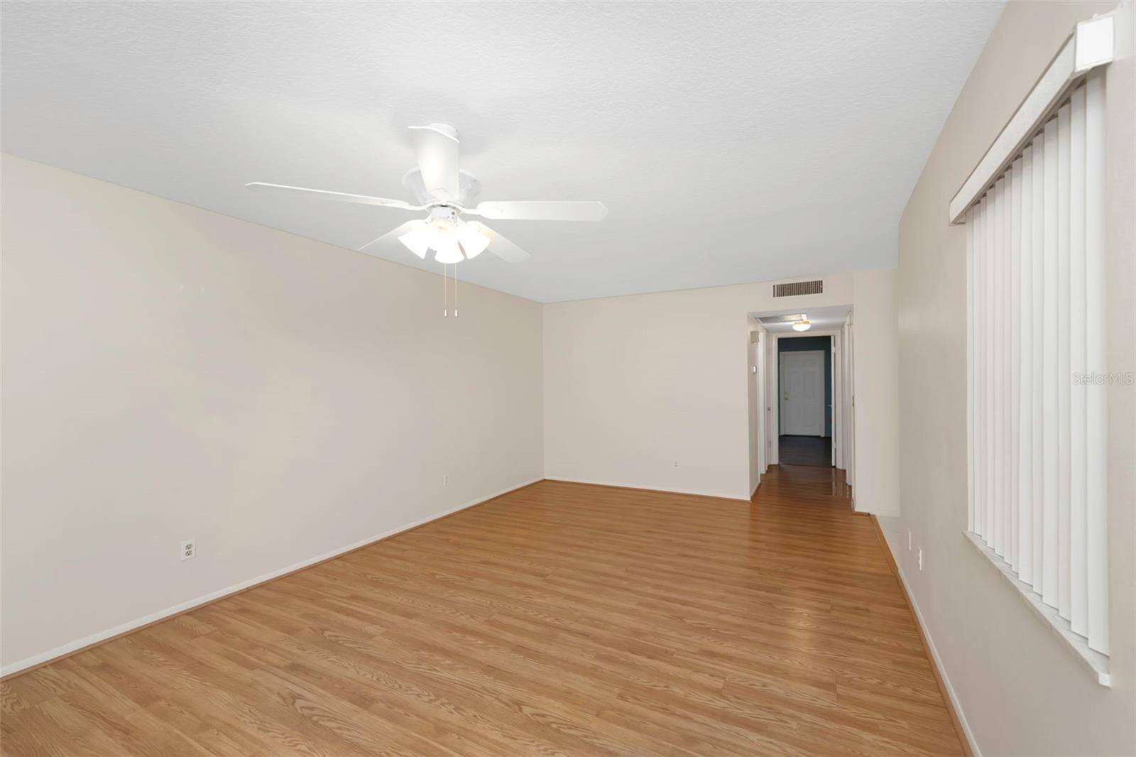165 Sky Loch Dr E Property Photo 8