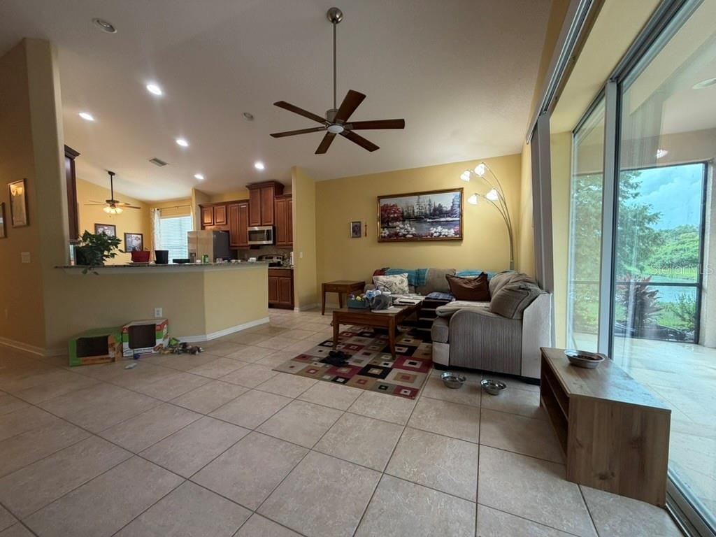 8606 Deep Maple Dr Property Photo 10